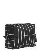 Vilja Pieni Tiiliskivi Cosmetic Bag Toalettveske Black Marimekko Home