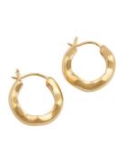 Bolded Wavy Earrings Accessories Jewellery Earrings Hoops Gold Syster ...