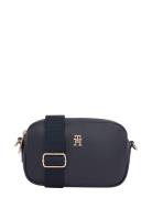 Poppy Reform Camera Bag Bags Crossbody Bags Navy Tommy Hilfiger