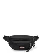 Doggy Bag Rumpetaske Veske Black Eastpak