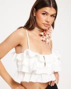 Nelly - Hvit - Frill Dream Top