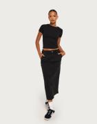 Pieces - Svart - Pcjoella Mw Long Cargo Skirt Black