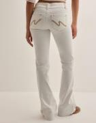 Nelly - Hvit - Low Waist Bootcut Stitch Jeans