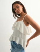 Nelly - Hvit - Cute Flounce Strap Top