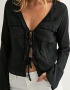 Nelly - Svart - Lace Insert Blouse