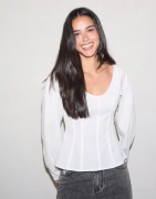 Nelly - Hvit - Shaped V-neck Blouse