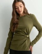 Malina - Grønn - Mailey Jersey Embellished Long Sleeve Top