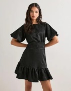 Neo Noir - Svart - Sulli Jacquard Dress