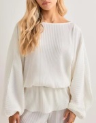 Nelly - Hvit - Perfect Plisse LS Top