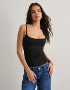 Nelly - Svart - Built In Bra Singlet