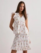 Pieces - Blomstrete - Pcemma Hw Short Skirt Wvn Noos Bc