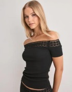Nelly - Svart - Crochet Shoulder Top